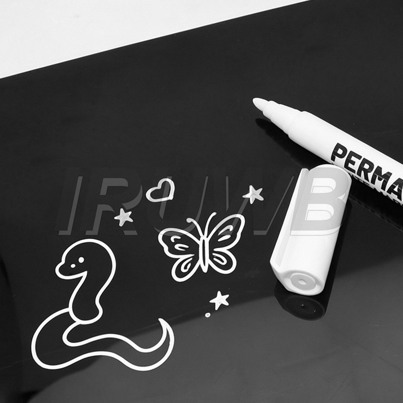 Art Writing Waterproof White P - огляд і ціна Copic Marker Classic
